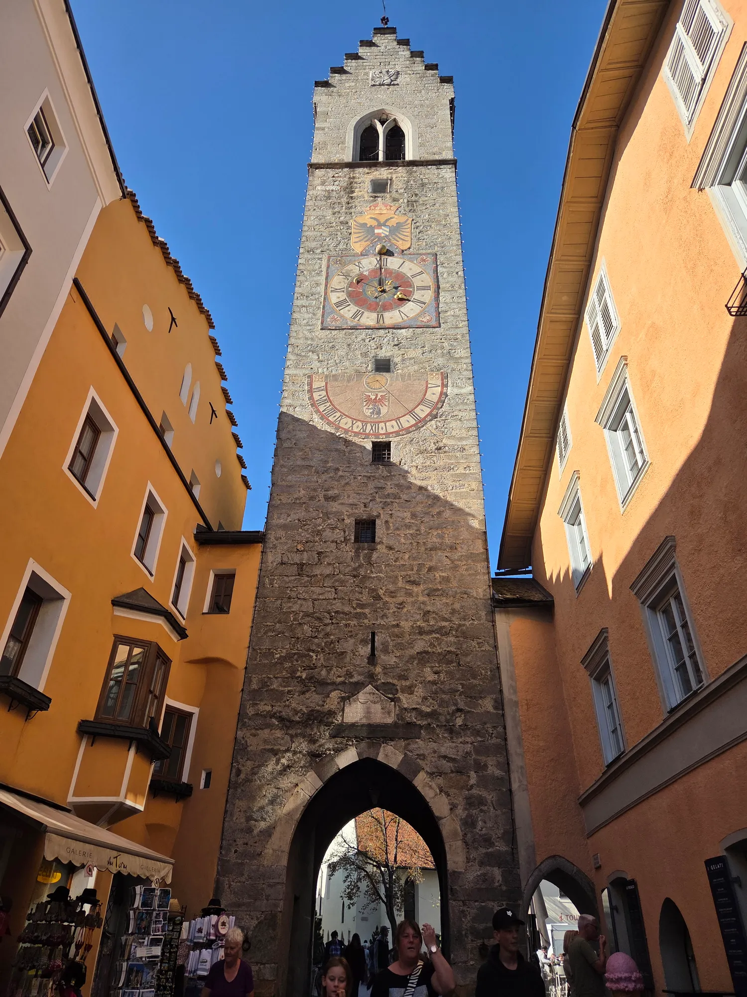 The Zwölferturm tower in Sterzing's old town
