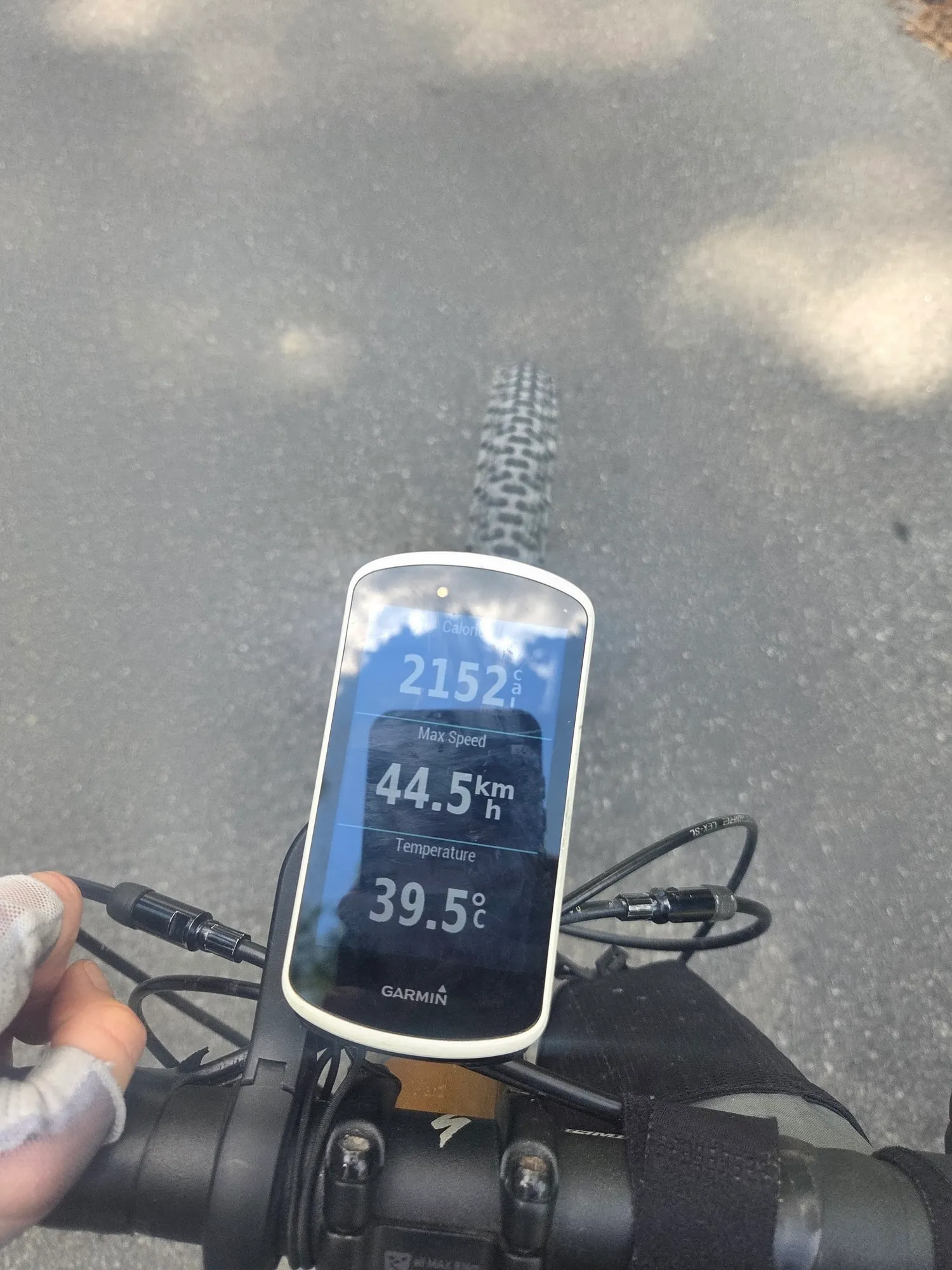 Bike computer showing 39.5 degrees
